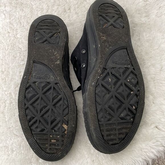 Converse Low Top Sneakers -> Converse Low Top Sneakers - Picture 3 of 5